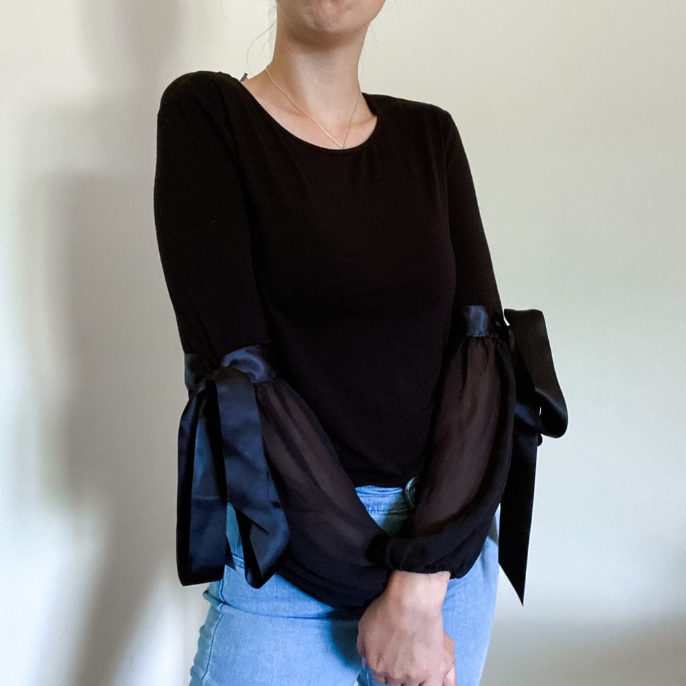 Vince Camuto Mixed Media Blouse with Sheer Balloon Sleeves and Satin Ribbons XS